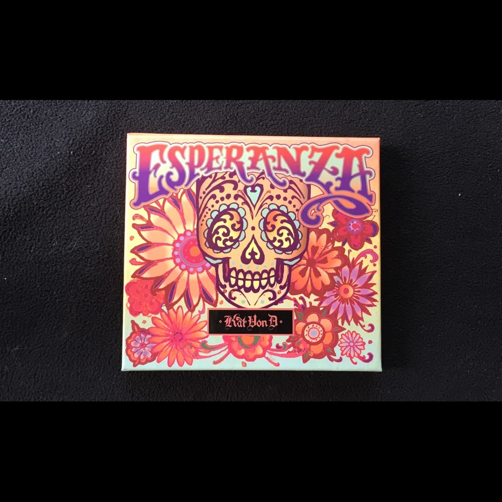Kat Von D - esperanza eyeshadow palette